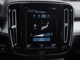 Volvo XC40 (2022) thumbnail 24