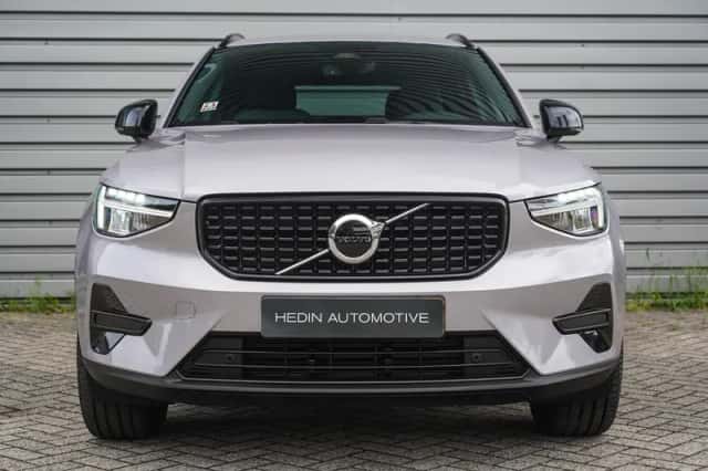 Volvo XC40 (2026) thumbnail 2