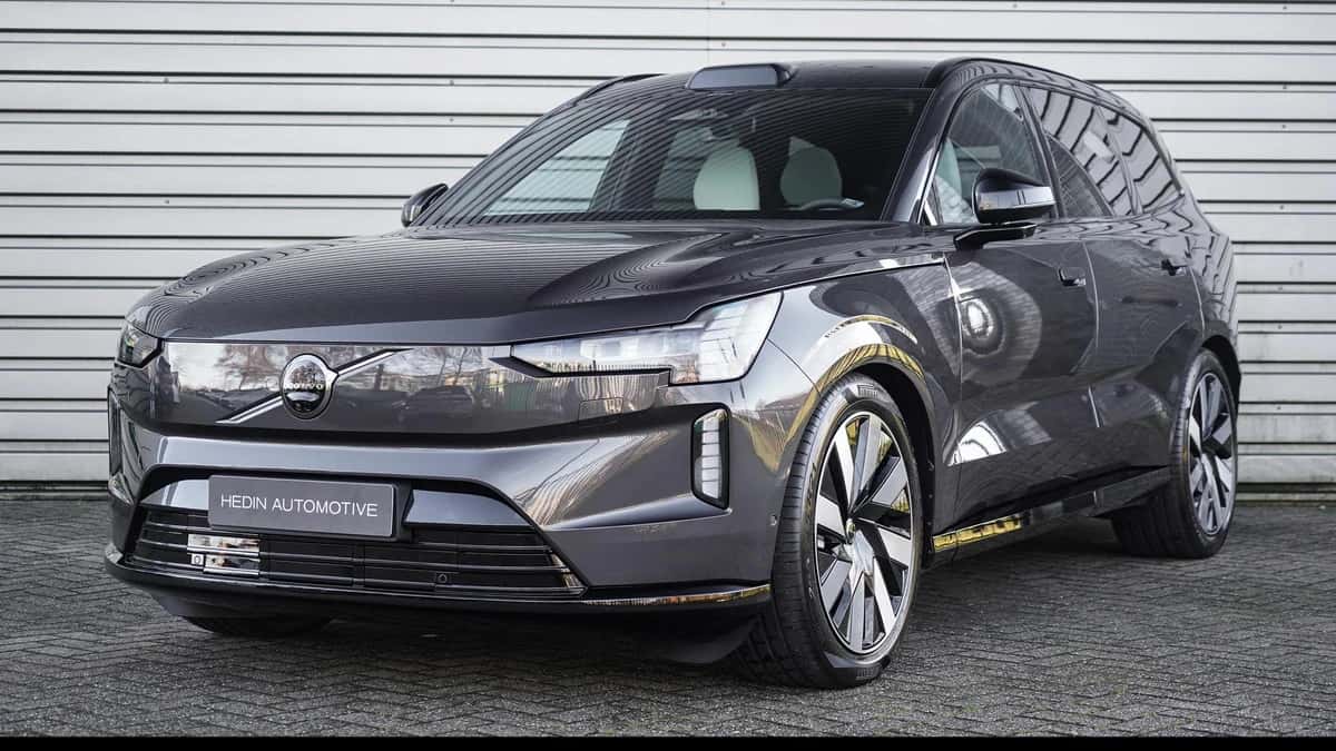 Volvo EX90 (2025) — foto 1