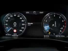Volvo XC40 (2021) thumbnail 17