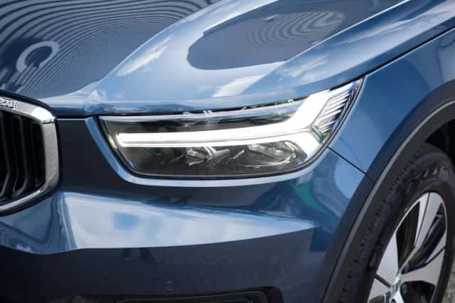 Volvo XC40 (2021) thumbnail 4