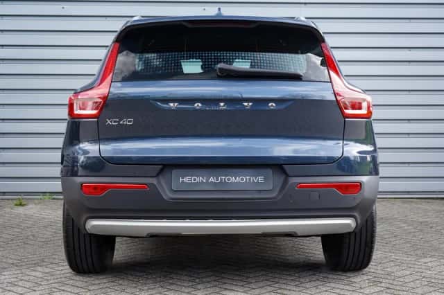 Volvo XC40 (2021) thumbnail 5