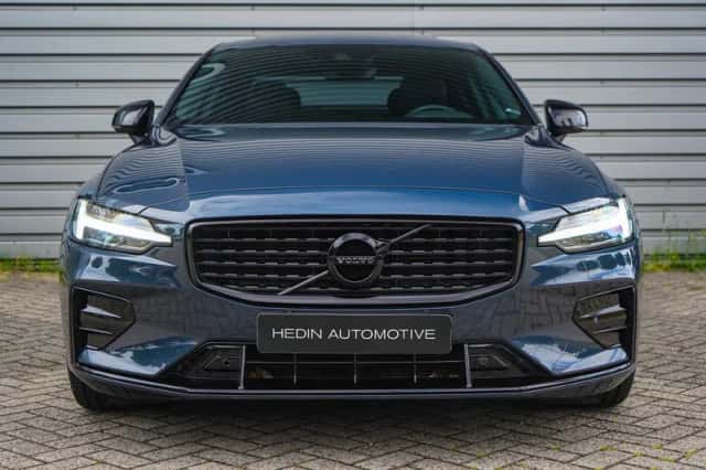 Volvo S60 (2022) thumbnail 2