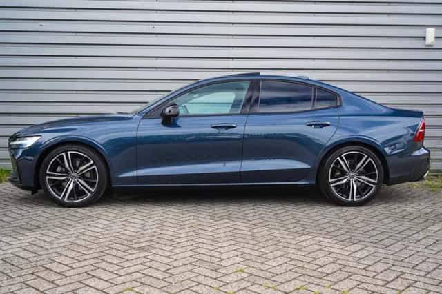Volvo S60 (2022) thumbnail 3