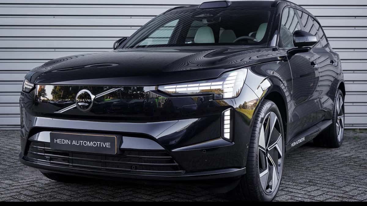 Volvo EX90 (2025) — foto 1
