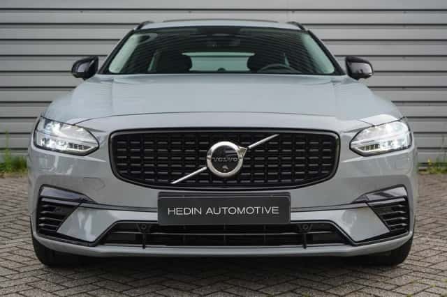 Volvo V90 (2025) thumbnail 2