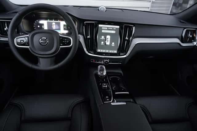 Volvo V60 (2026) thumbnail 3