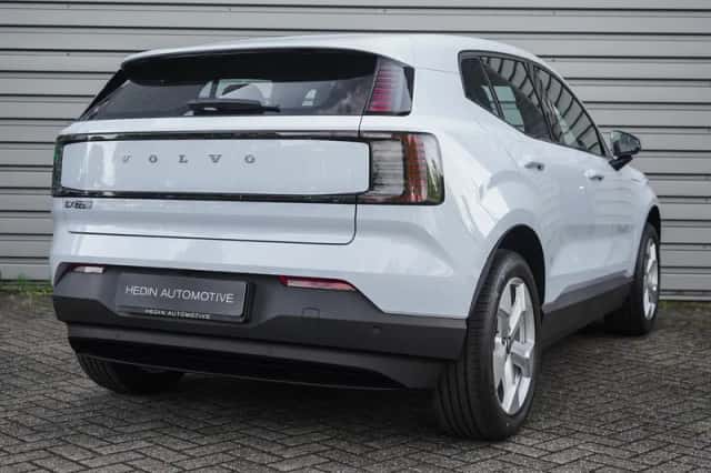 Volvo EX30 (2026) thumbnail 5
