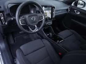 Volvo XC40 (2024) thumbnail 12