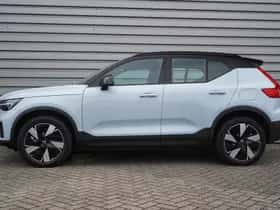 Volvo XC40 (2024) thumbnail 3