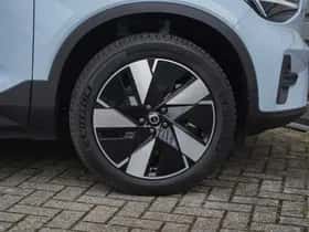 Volvo XC40 (2024) thumbnail 7