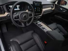 Volvo XC60 (2025) thumbnail 12