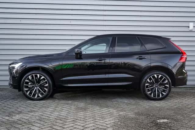 Volvo XC60 (2025) thumbnail 3