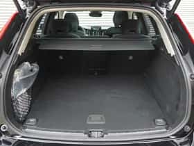 Volvo XC60 (2025) thumbnail 10