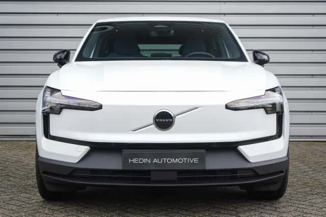 Volvo EX30 (2026) thumbnail 2