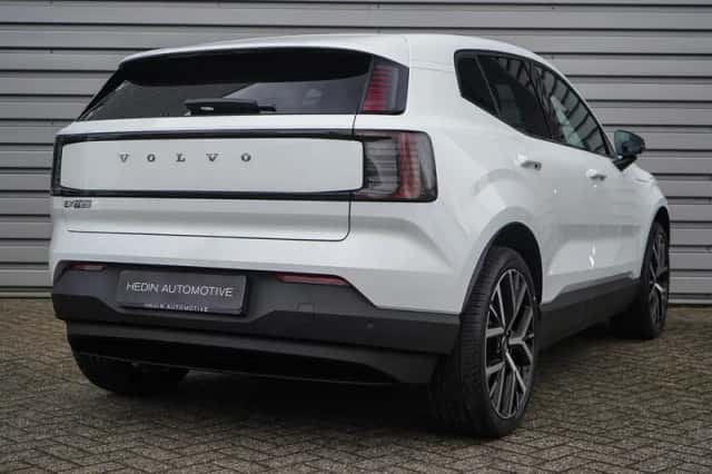 Volvo EX30 (2026) thumbnail 6