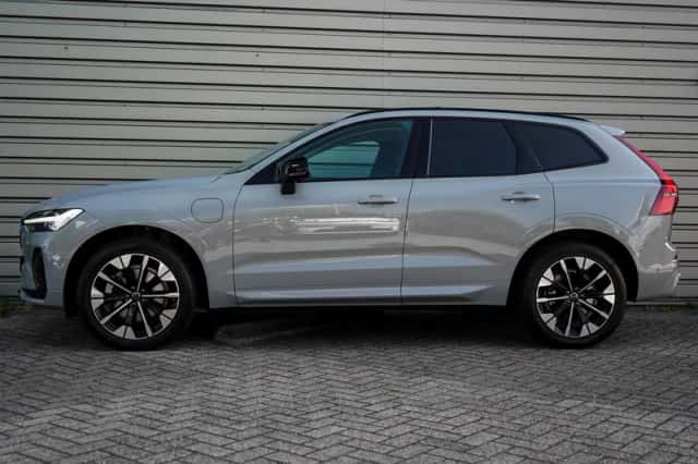 Volvo XC60 (2025) thumbnail 3