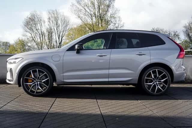 Volvo XC60 (2025) thumbnail 3