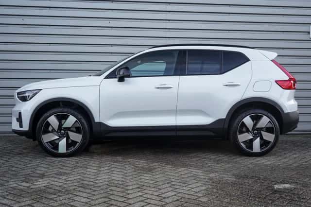 Volvo EX40 (2026) thumbnail 3