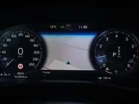 Volvo XC40 (2020) thumbnail 18