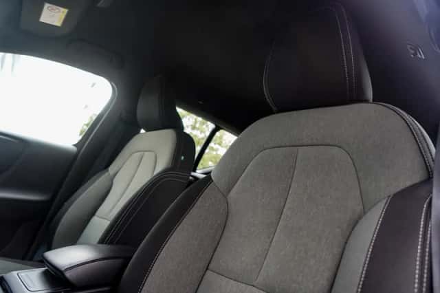 Volvo XC40 (2020) thumbnail 3