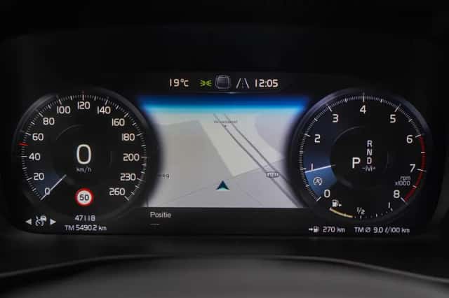 Volvo XC40 (2020) thumbnail 4