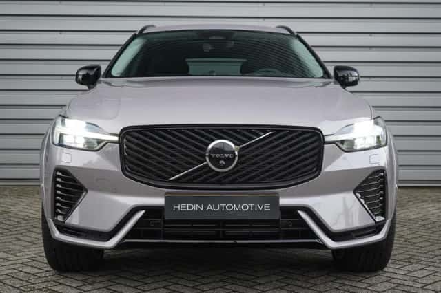 Volvo XC60 (2025) thumbnail 2