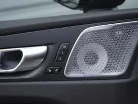 Volvo XC60 (2025) thumbnail 15