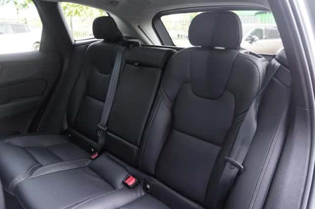 Volvo XC60 (2025) thumbnail 4