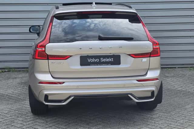 Volvo XC60 (2023) thumbnail 4