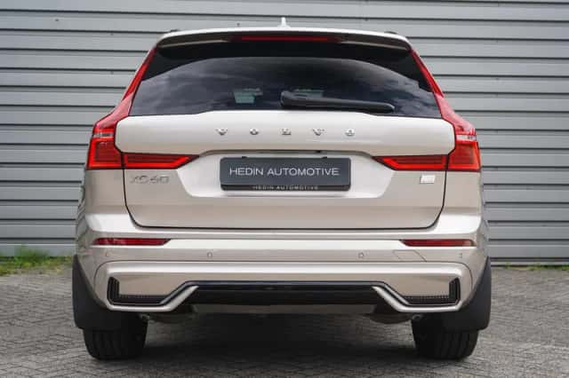 Volvo XC60 (2023) thumbnail 5