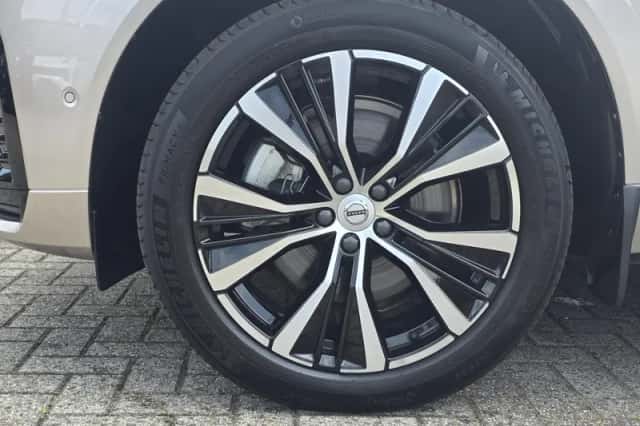 Volvo XC60 (2023) thumbnail 6