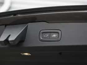 Volvo V60 (2023) thumbnail 11