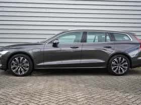 Volvo V60 (2023) thumbnail 3
