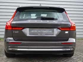 Volvo V60 (2023) thumbnail 5