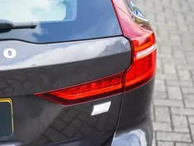 Volvo V60 (2023) thumbnail 9
