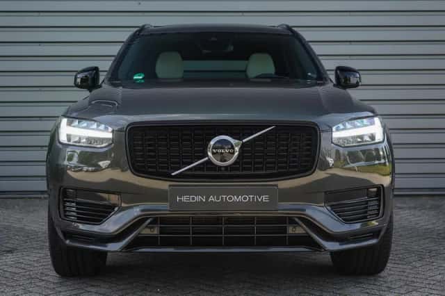 Volvo XC90 (2022) thumbnail 2