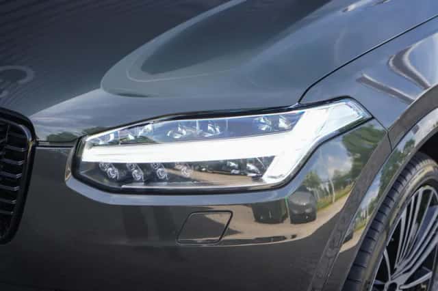 Volvo XC90 (2022) thumbnail 4