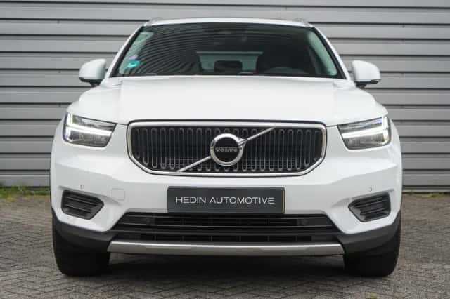 Volvo XC40 (2020) thumbnail 2