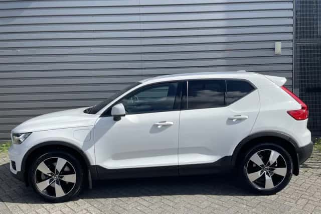 Volvo XC40 (2020) thumbnail 2
