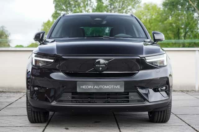 Volvo EX40 (2025) thumbnail 2