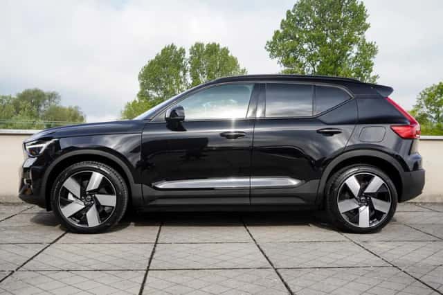 Volvo EX40 (2025) thumbnail 3