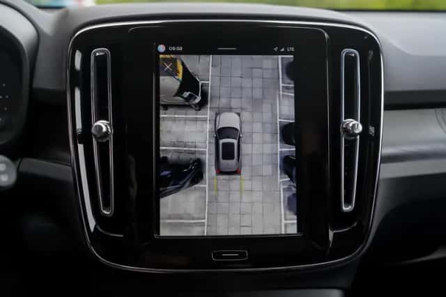 Volvo EX40 (2025) thumbnail 26