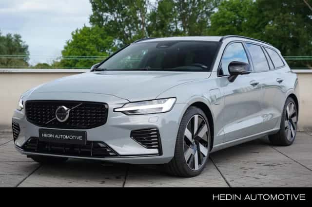 Volvo V60 (2025) thumbnail 1