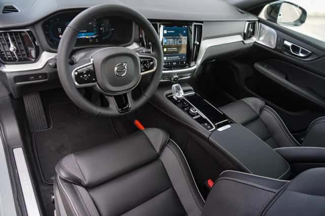 Volvo V60 (2025) thumbnail 12
