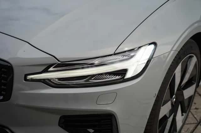 Volvo V60 (2025) thumbnail 4