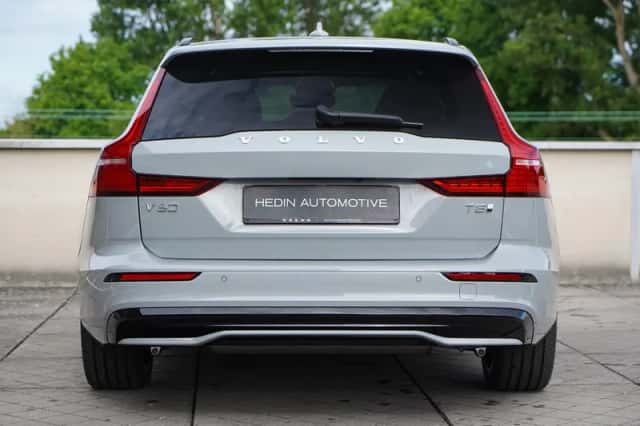 Volvo V60 (2025) thumbnail 5