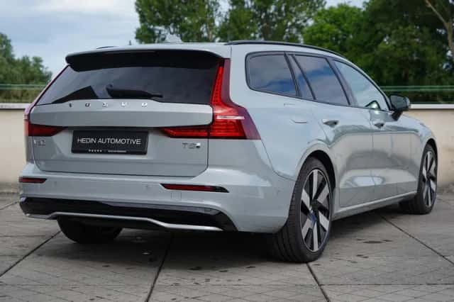 Volvo V60 (2025) thumbnail 6