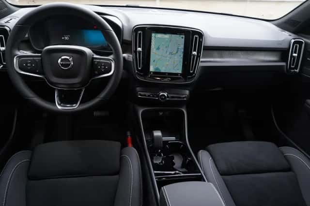 Volvo C40 (2025) thumbnail 13