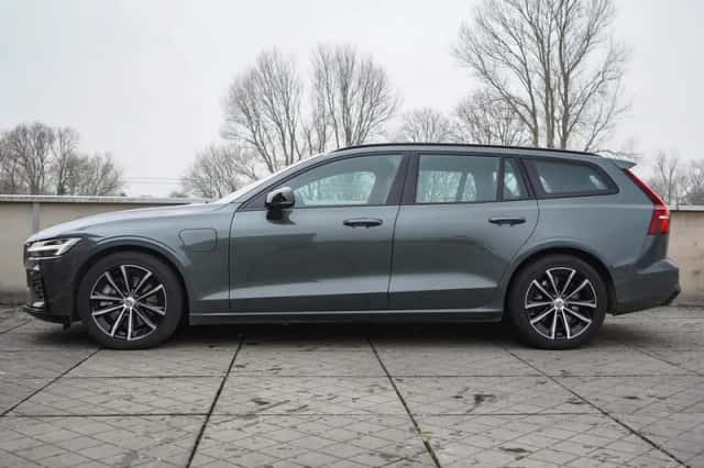 Volvo V60 (2025) thumbnail 3